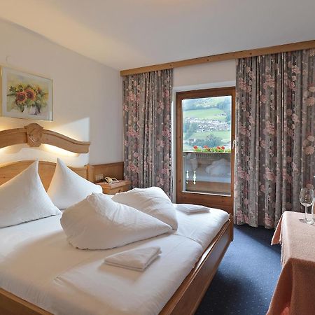 Hotel Schwarzer Adler Hippach Bilik gambar